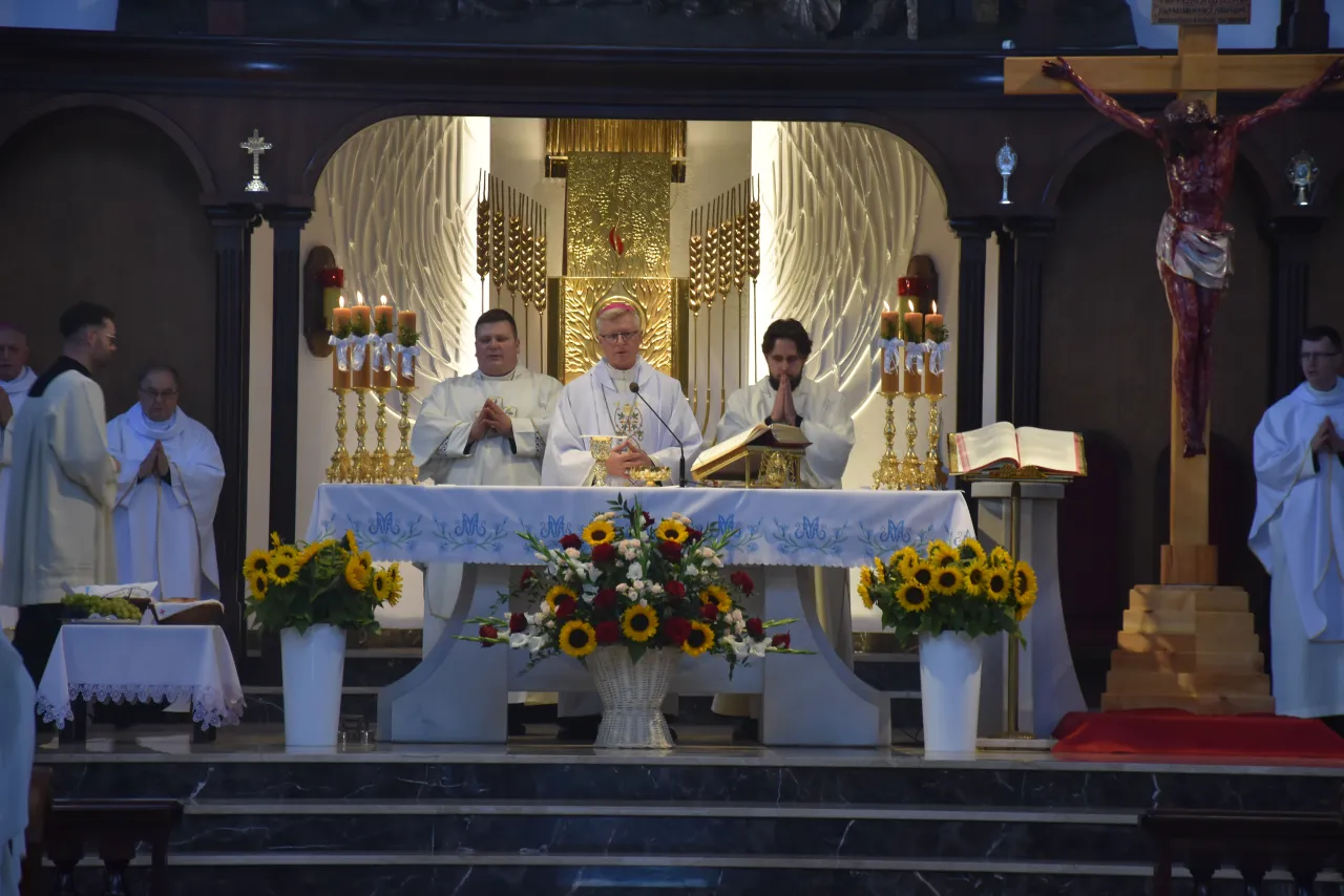 Read more about the article Zakończenie Roku Eucharystii w Diecezji Toruńskiej.